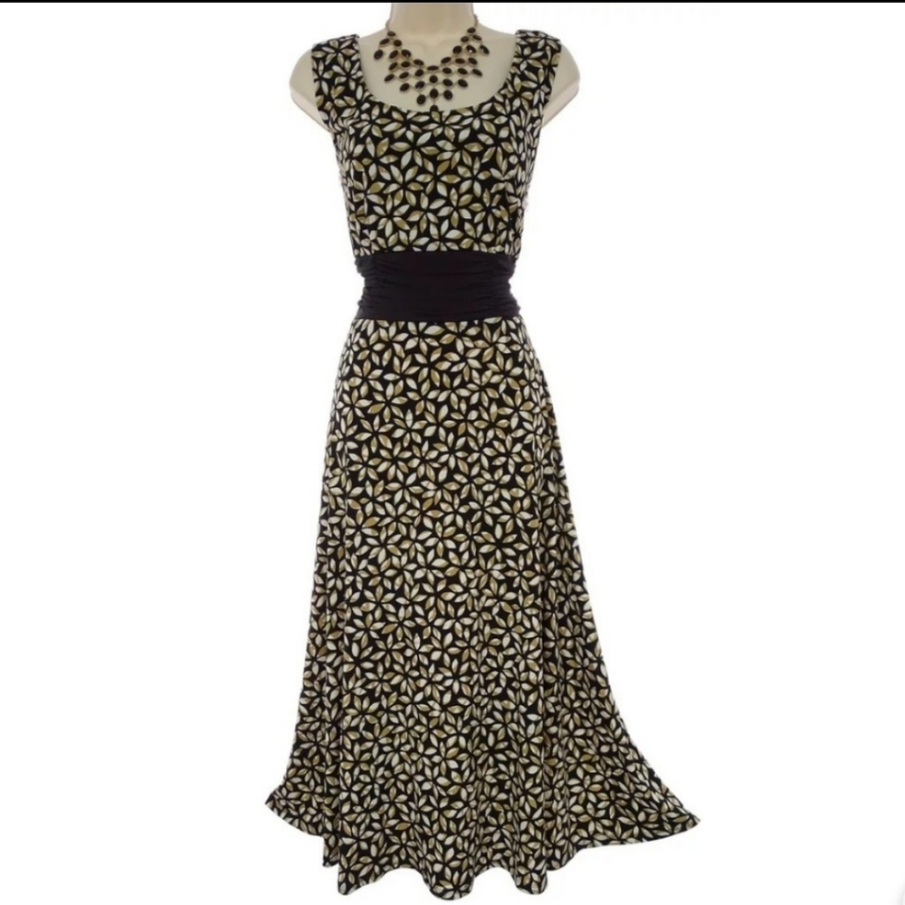 Size 12 FLATTERING RUCHED WAIST MIDI DRESS!